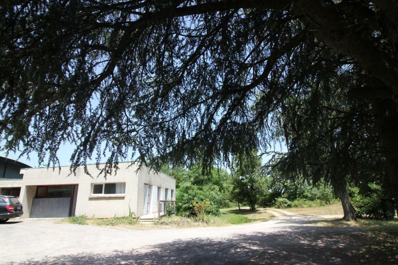 Вилла La Bernaudine Анноне Экстерьер фото